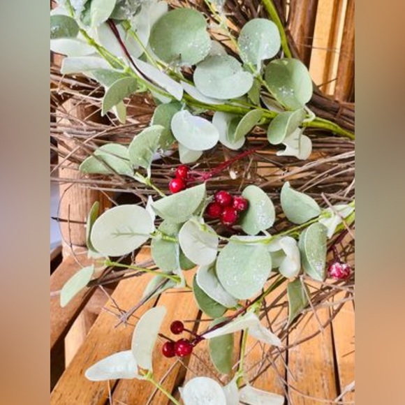 Winter Silver Dollar Wreath, 24” - Picture 2 of 10